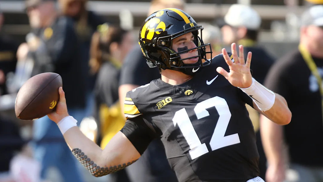 Latest Iowa Quarter Back injury update could give Wisconsin football an advantage for Week 10